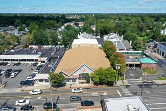 104 MERRICK RD  