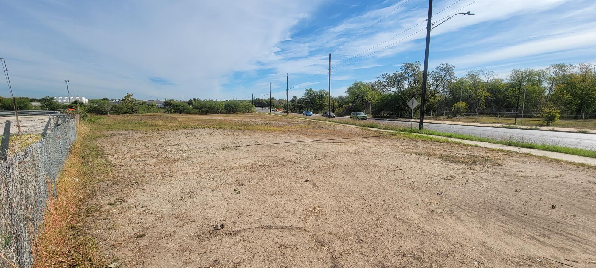 1119 Southcross Blvd, San Antonio, TX for Rent