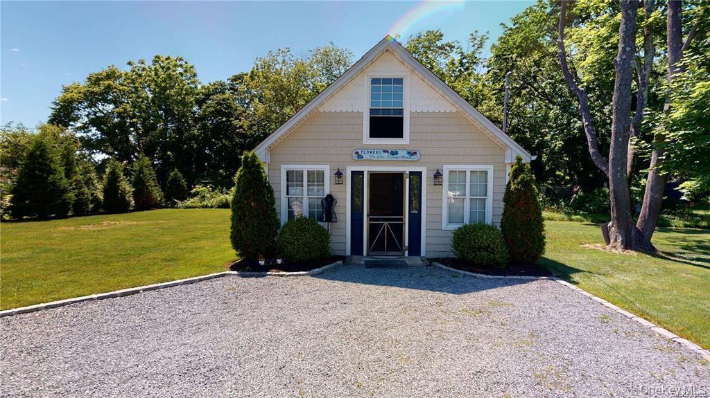 591 Main St, Center Moriches, NY for Rent