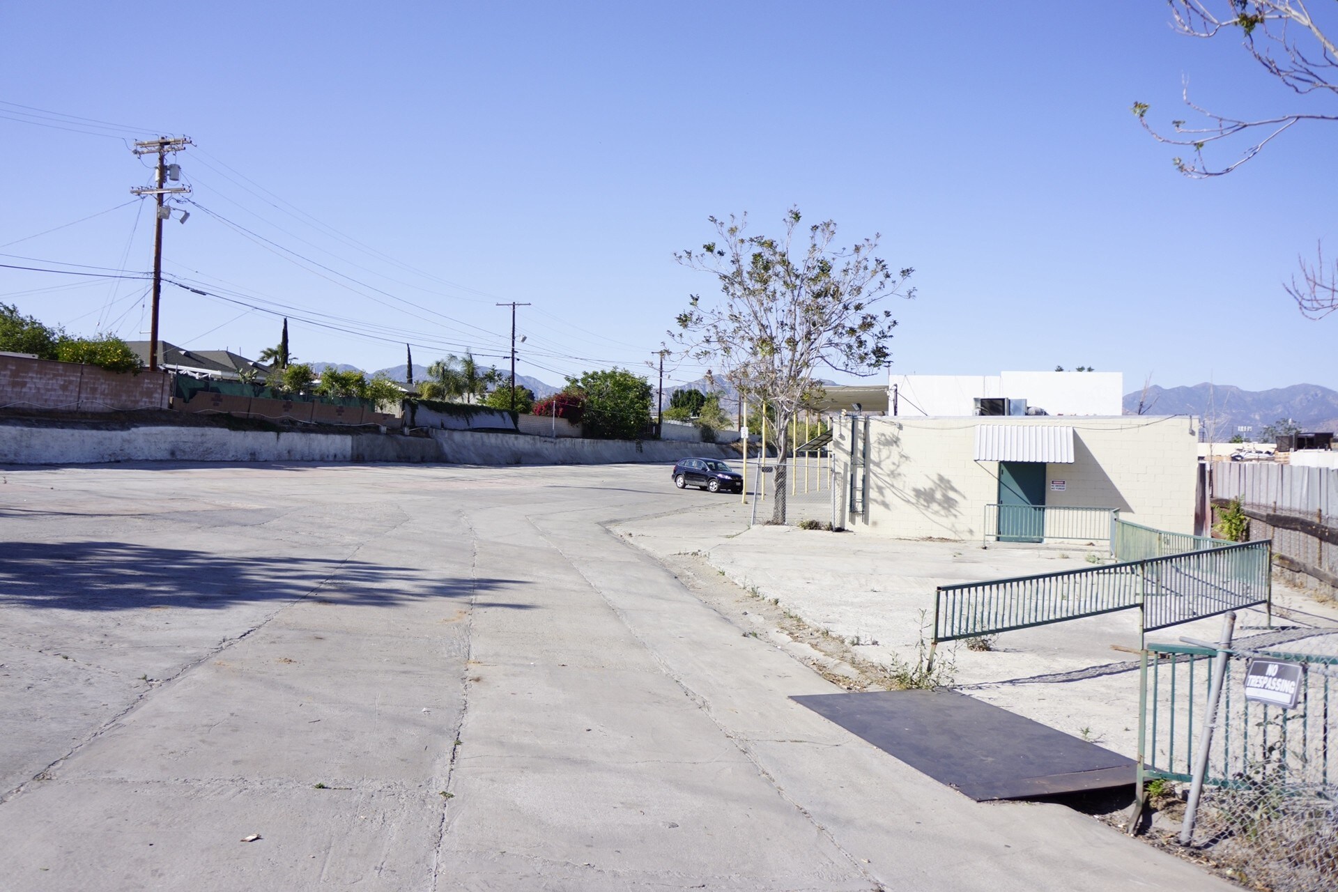 9740 Telfair Ave Pacoima, CA 91331 Land Property for Lease on