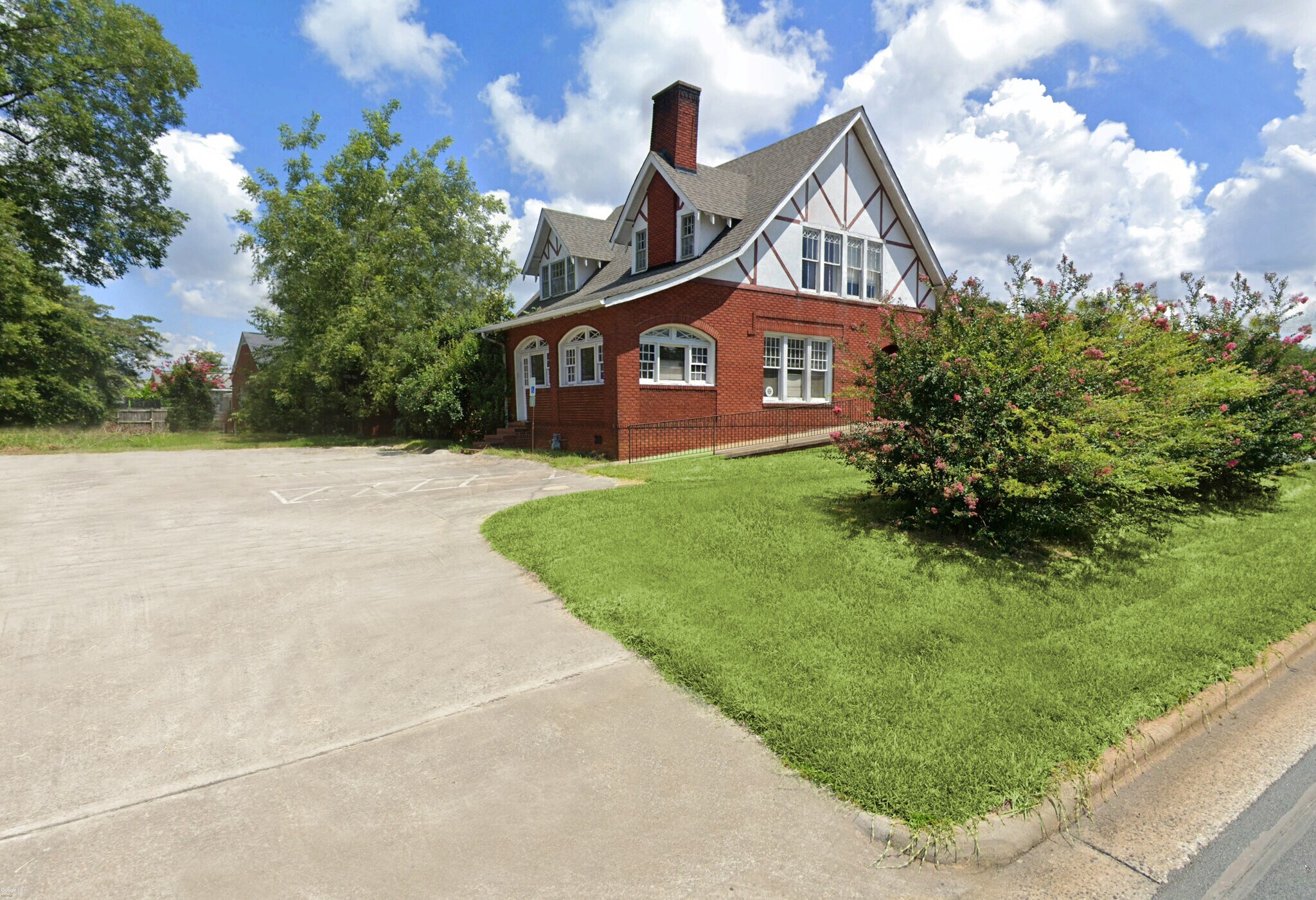 2415 E Main St, Lincolnton, NC for Sale