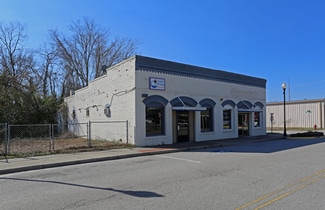 Retail bay and commercial land