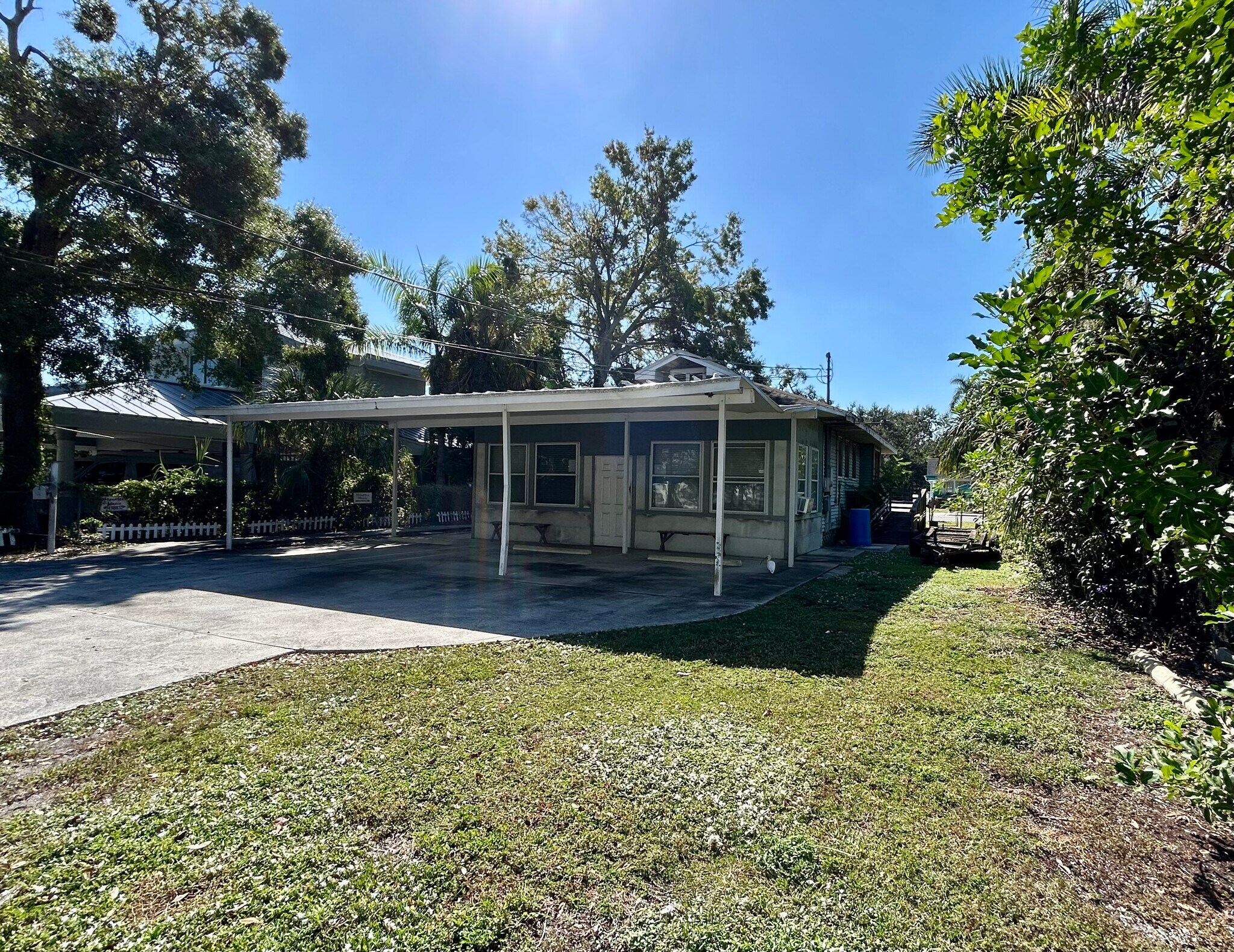 2710 W Manatee Ave, Bradenton, FL for Sale