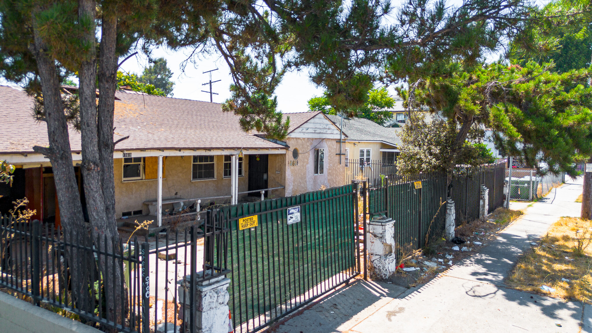 11618 Victory Blvd, North Hollywood, CA for Sale