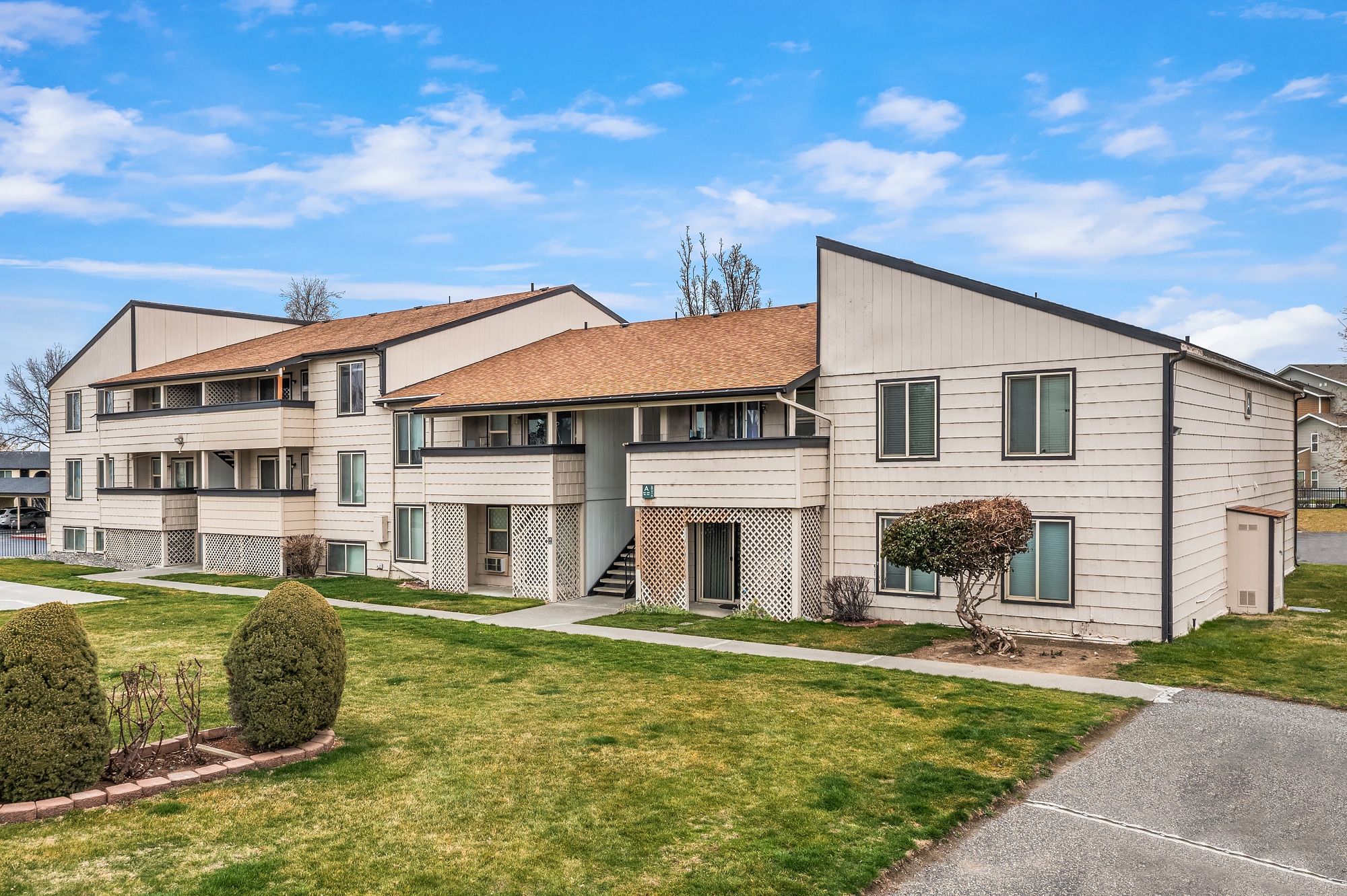 465 N Arthur St, Kennewick, WA for Sale