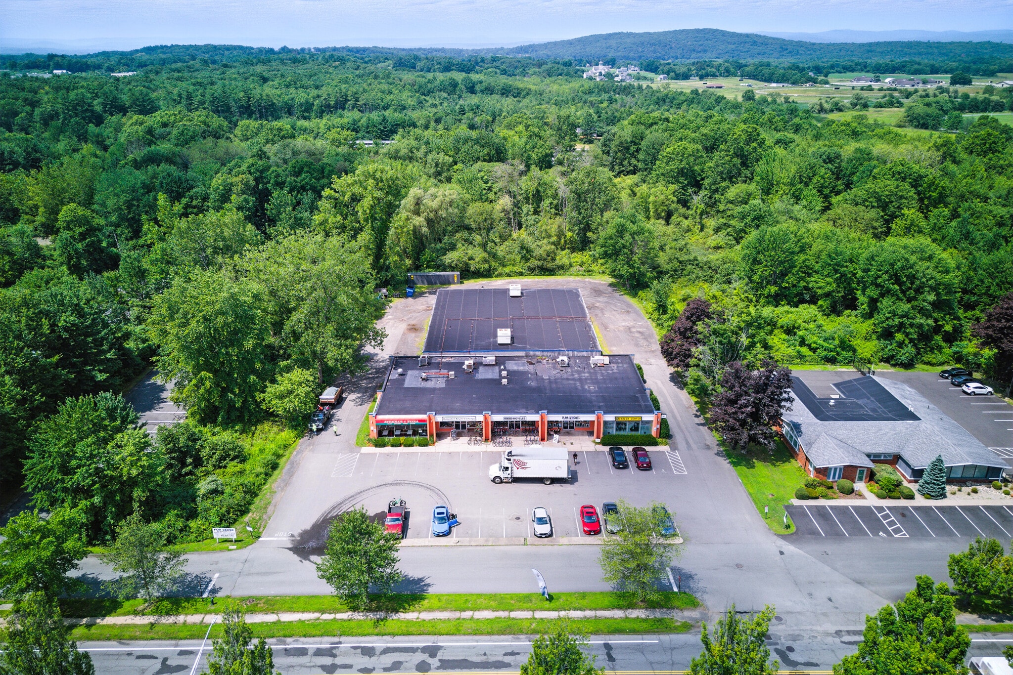 65 University Dr, Amherst, MA for Rent