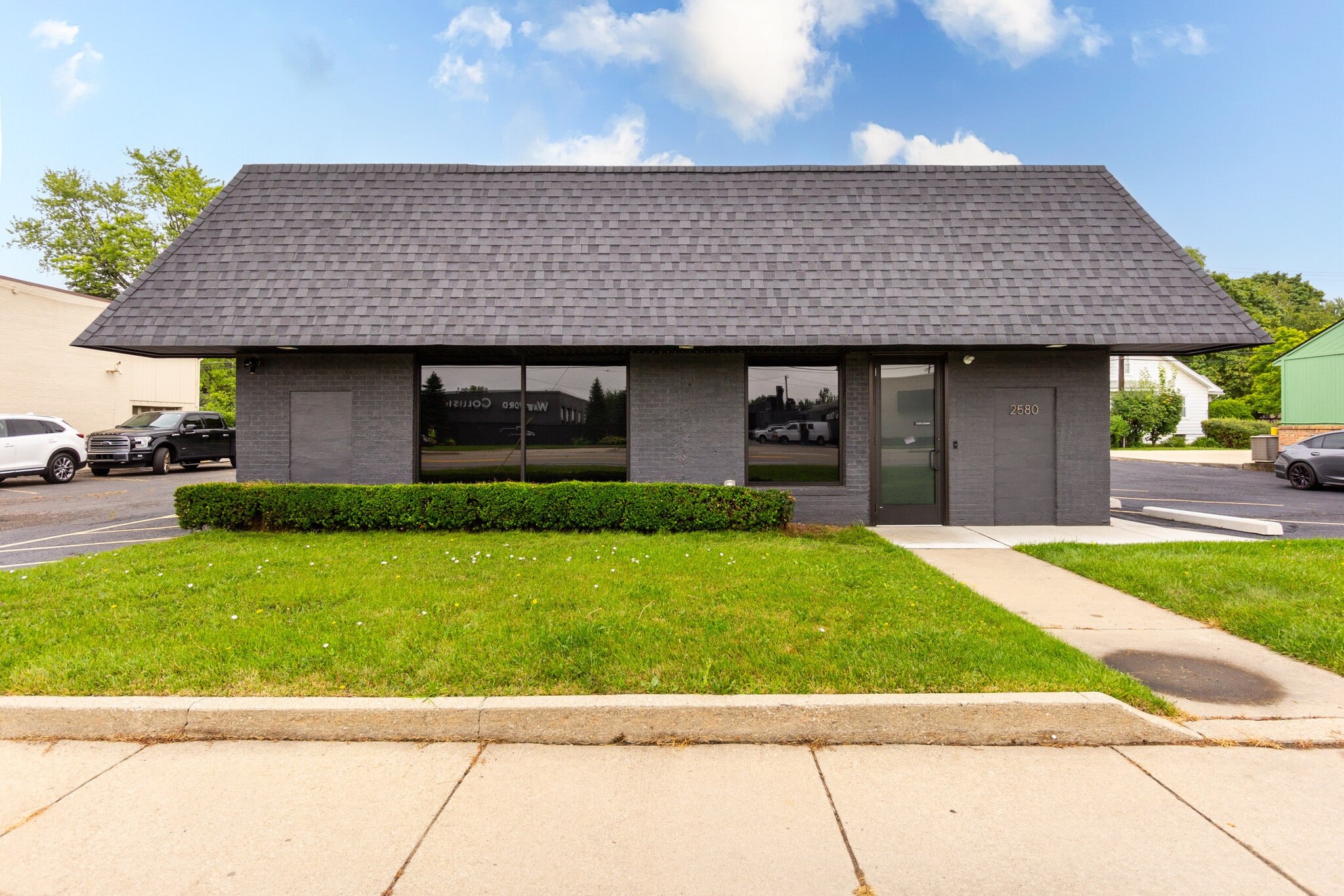 2580 Dixie Hwy, Waterford, MI for Sale