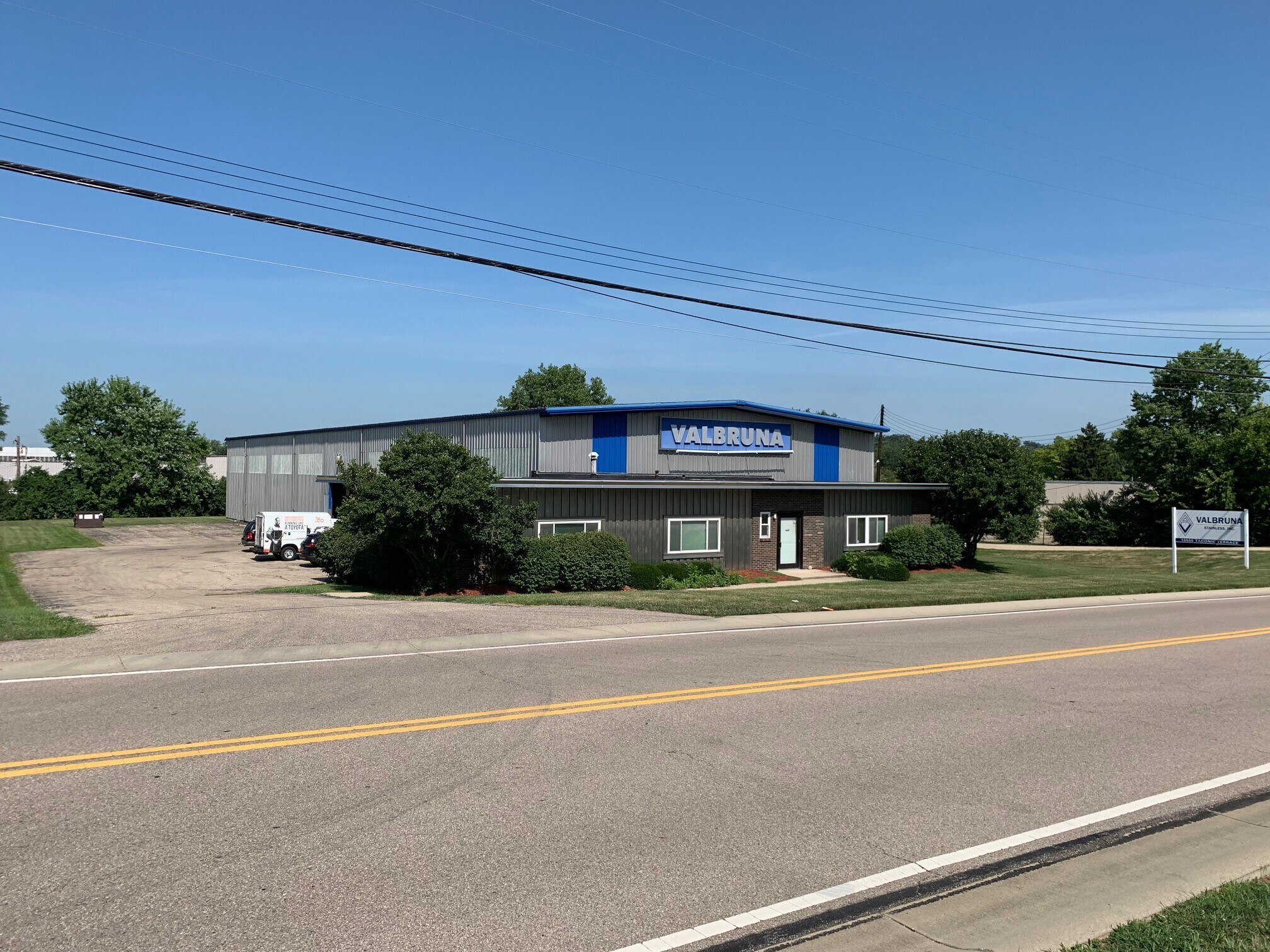 10555 Taconic Ter Woodlawn, OH 45215 Industrial Property for Lease on