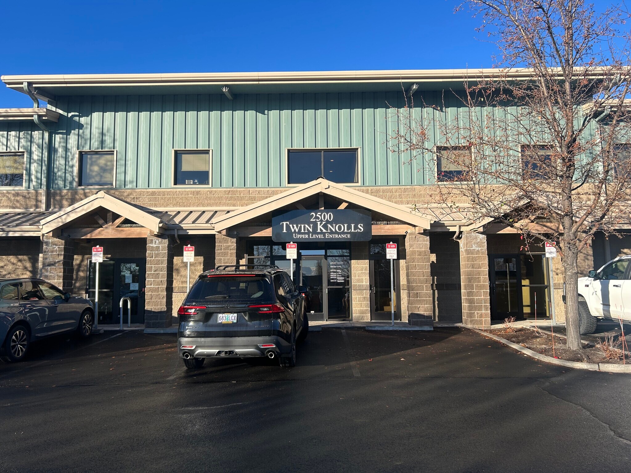 2500 NE Twin Knolls Dr, Bend, OR for Sale