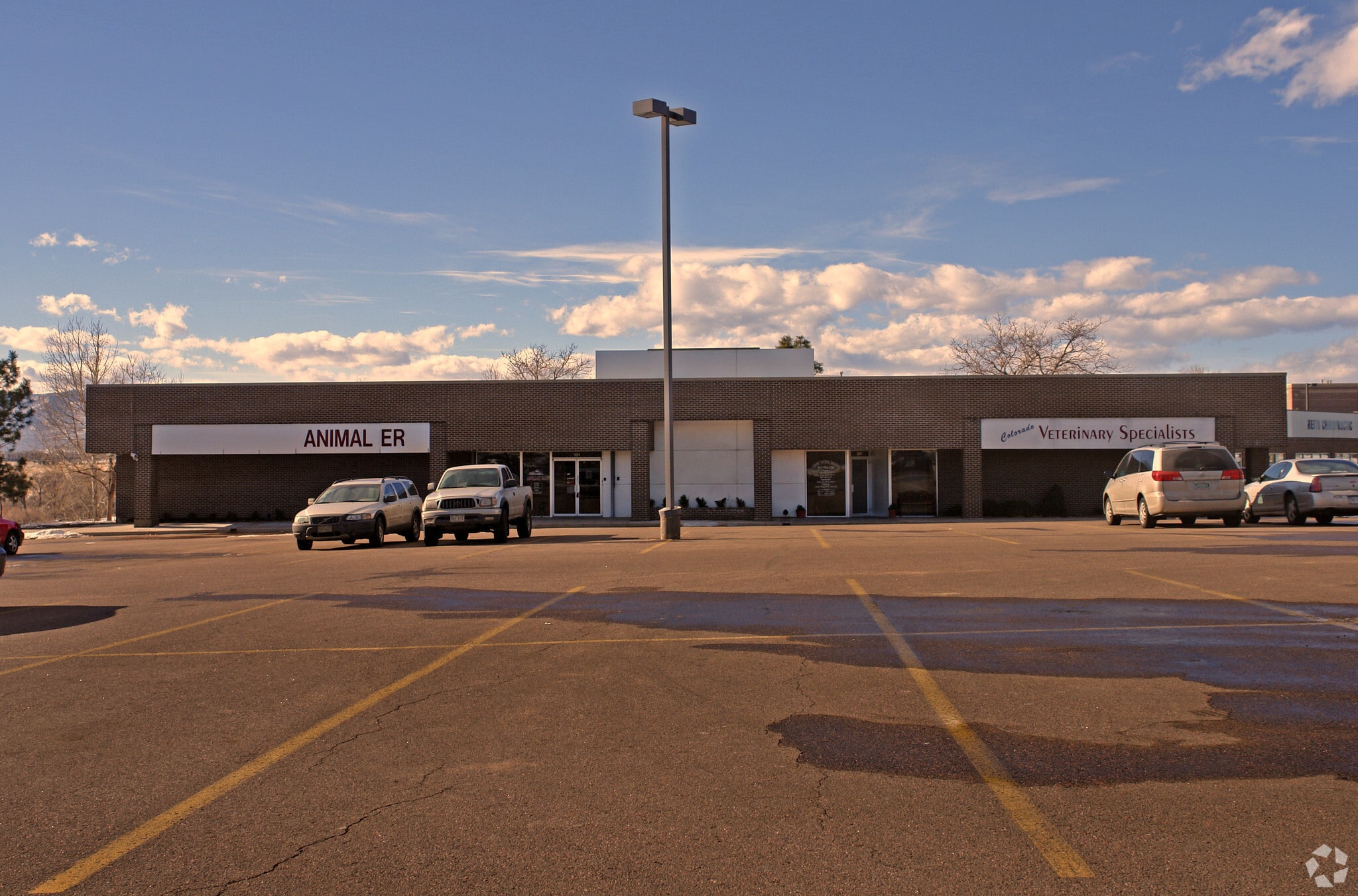 221 W County Line Rd, Littleton, CO for Rent