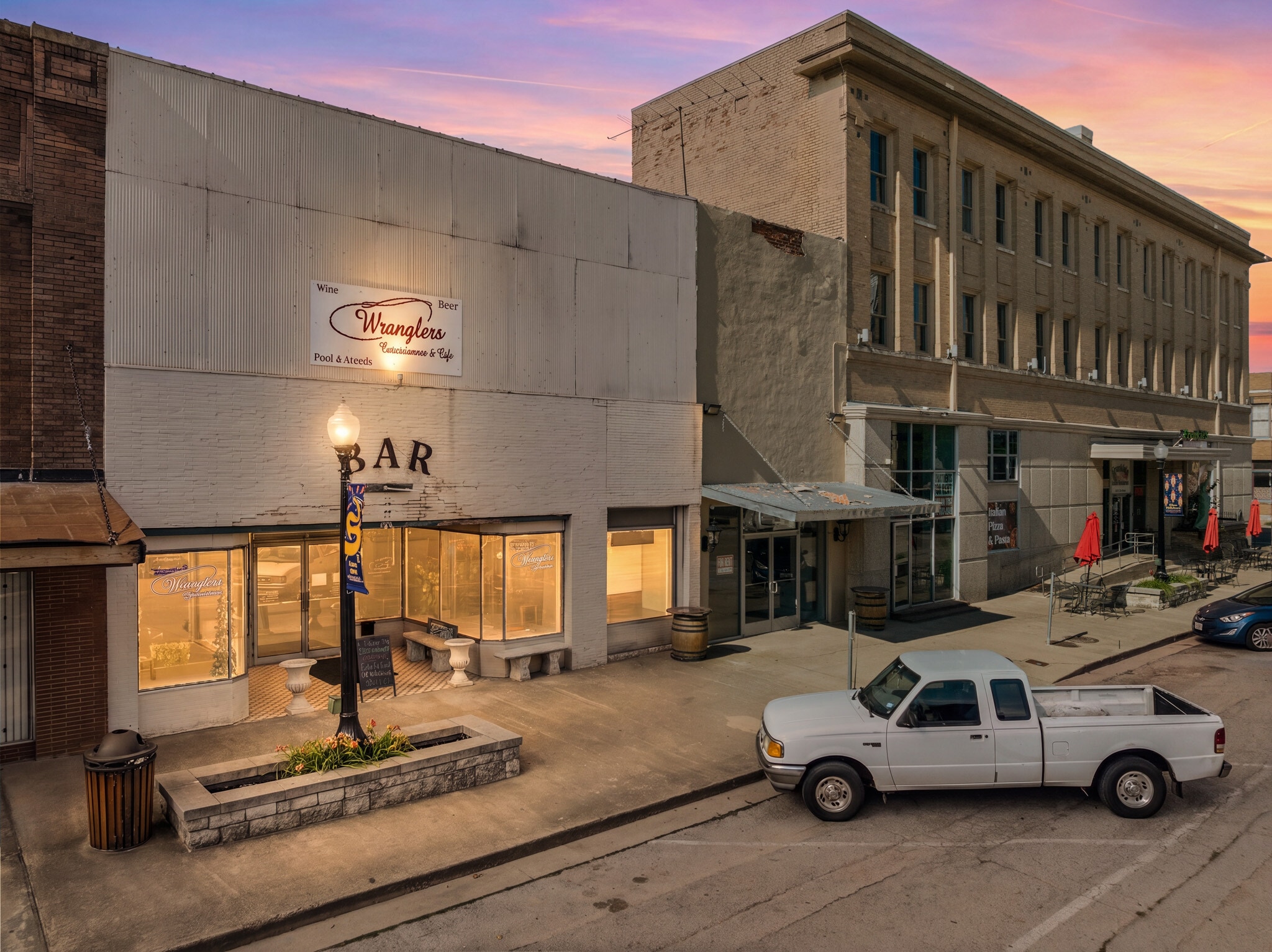 106 E Elm St, Hillsboro, TX for Sale
