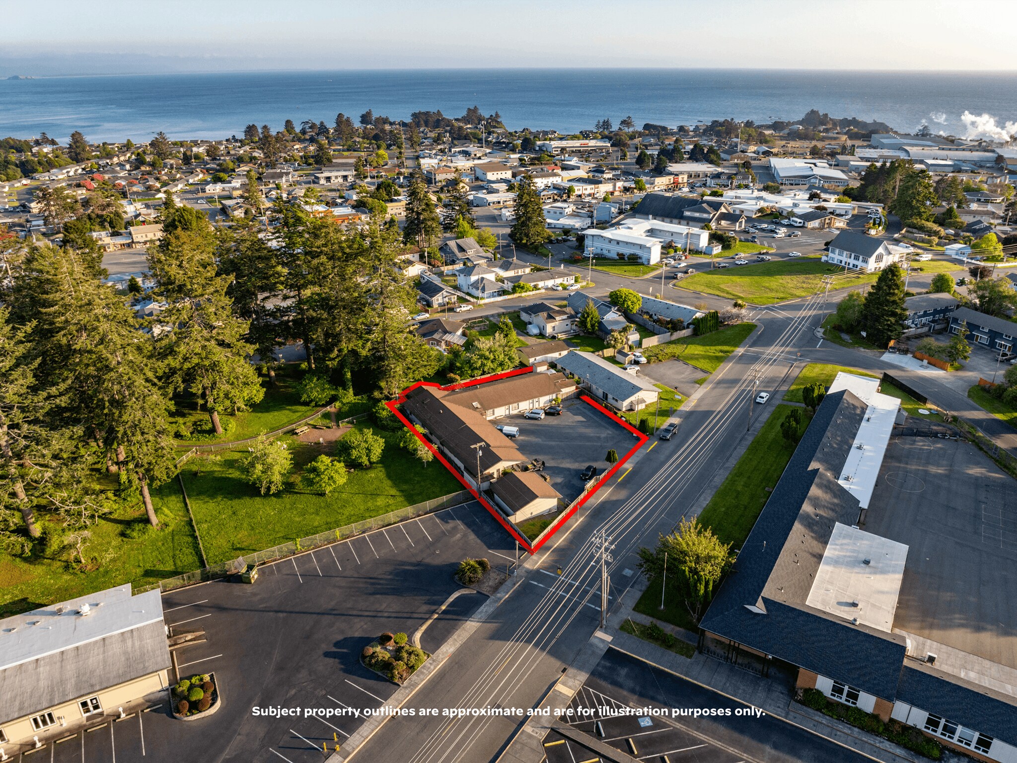 542 Pacific Ave, Brookings, OR for Sale