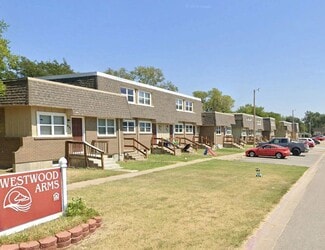 Wellington, KS Apartments - 1026 Shady Lane Ct
