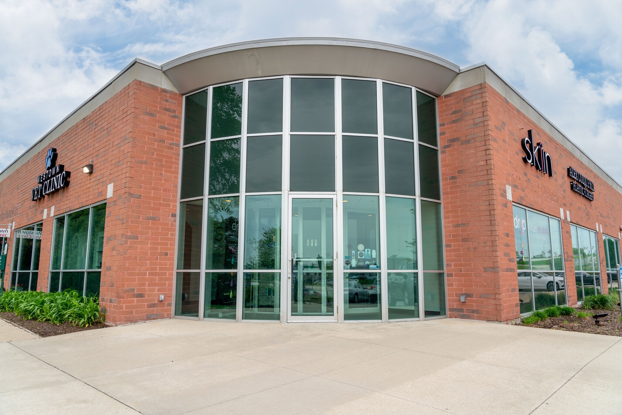 21675 E Moreland Blvd, Waukesha, WI for Rent