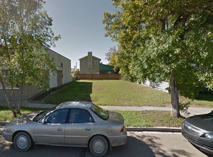 361 3 Street W Pl Drumheller, AB T0J 0Y6 Land Property for Sale on