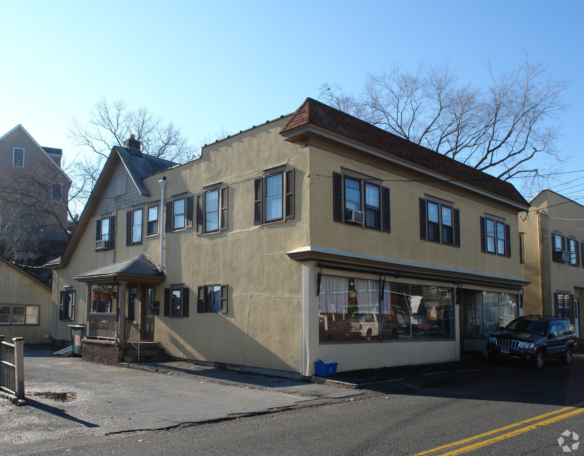 152-156 River Road Ext, Cos Cob, CT for Rent