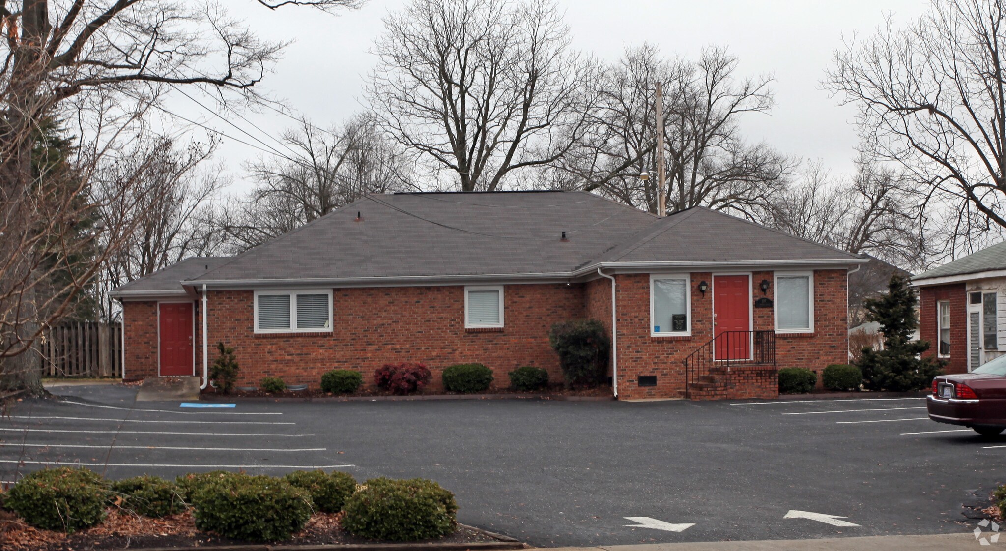107 E Grover St Shelby, NC 28150 Office Property for Lease on