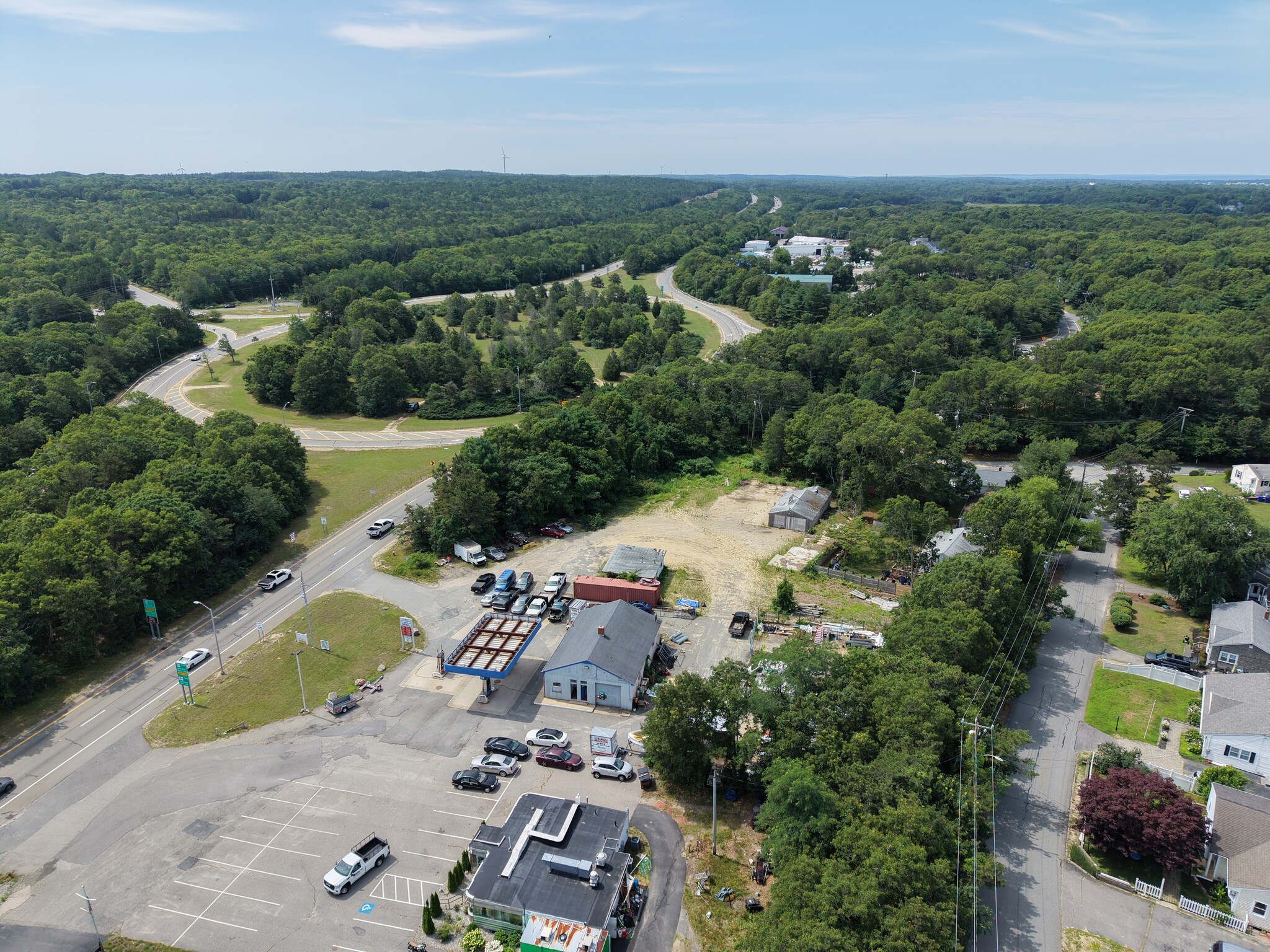 810 MacArthur Blvd, Pocasset, MA for Sale