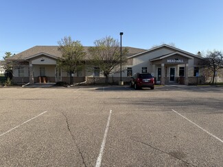 Maplewood, MN Veterinarian/Kennel - 1320 County Road D E