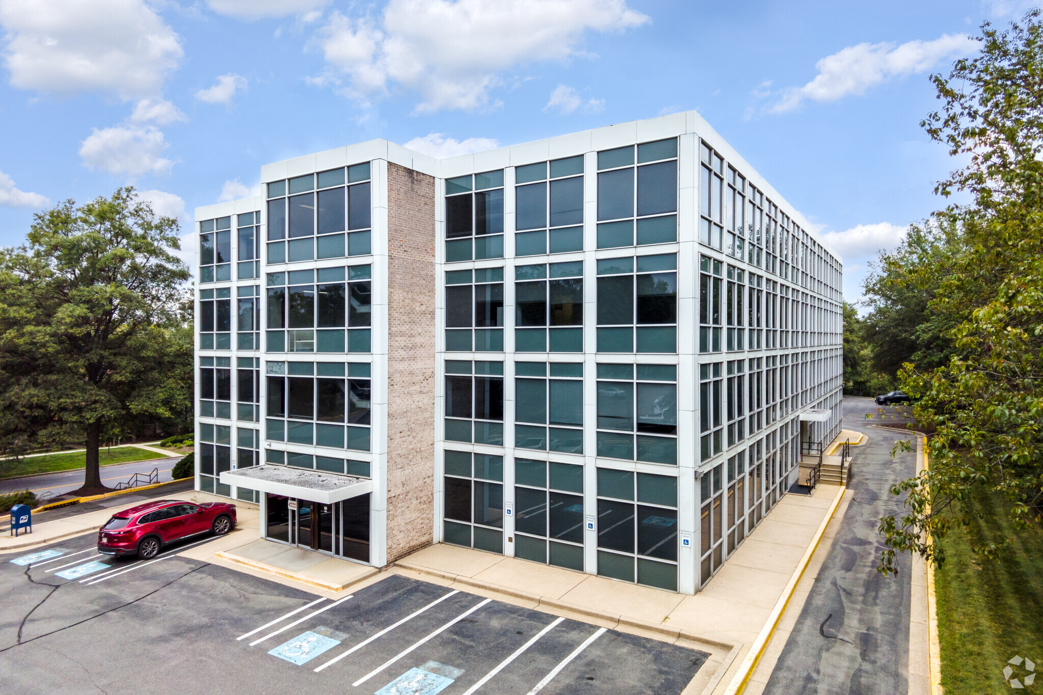 9111 Edmonston Rd, Greenbelt, MD for Rent