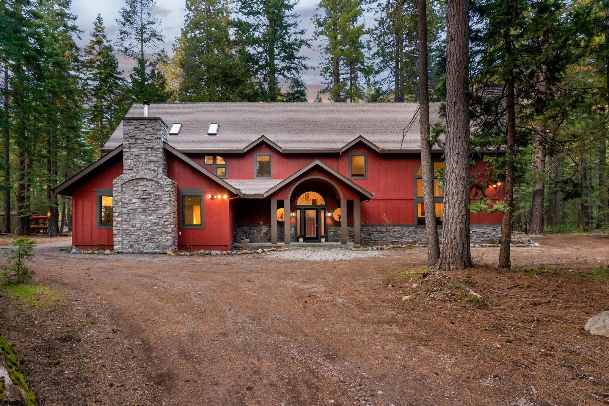 4025 Summit Dr, Mount Shasta, CA for Sale