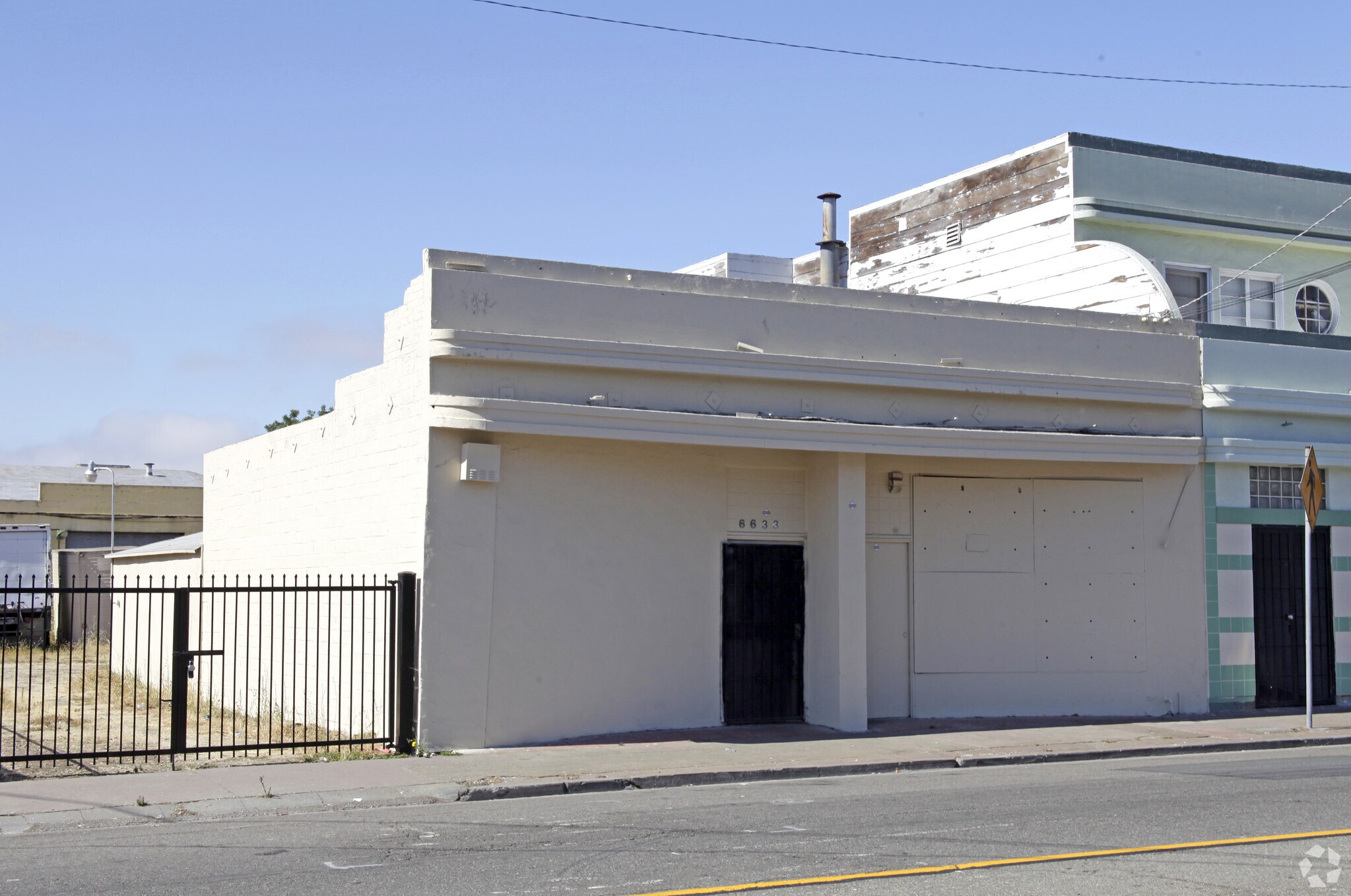 6633 Foothill Blvd, Oakland, CA for Sale