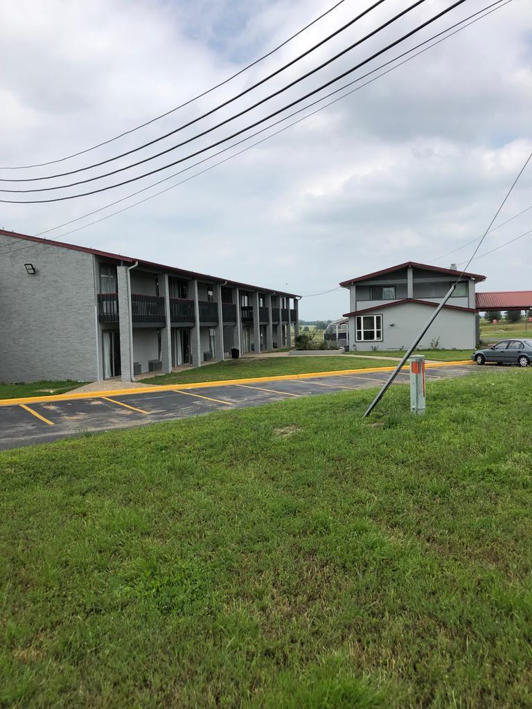 203 N I-45, Madisonville, TX for Sale