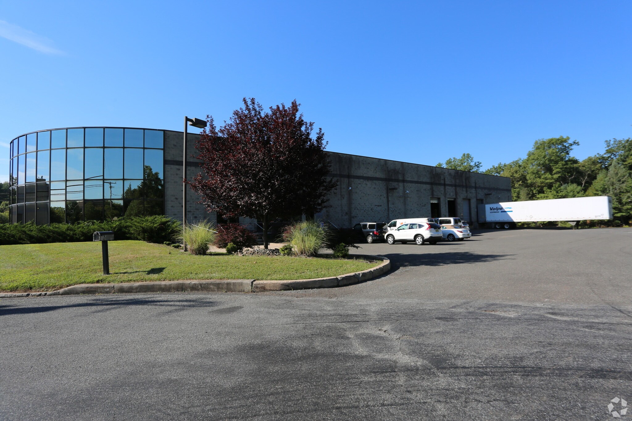 18 Culnen Dr Branchburg, NJ 08876 Industrial Property for Lease on