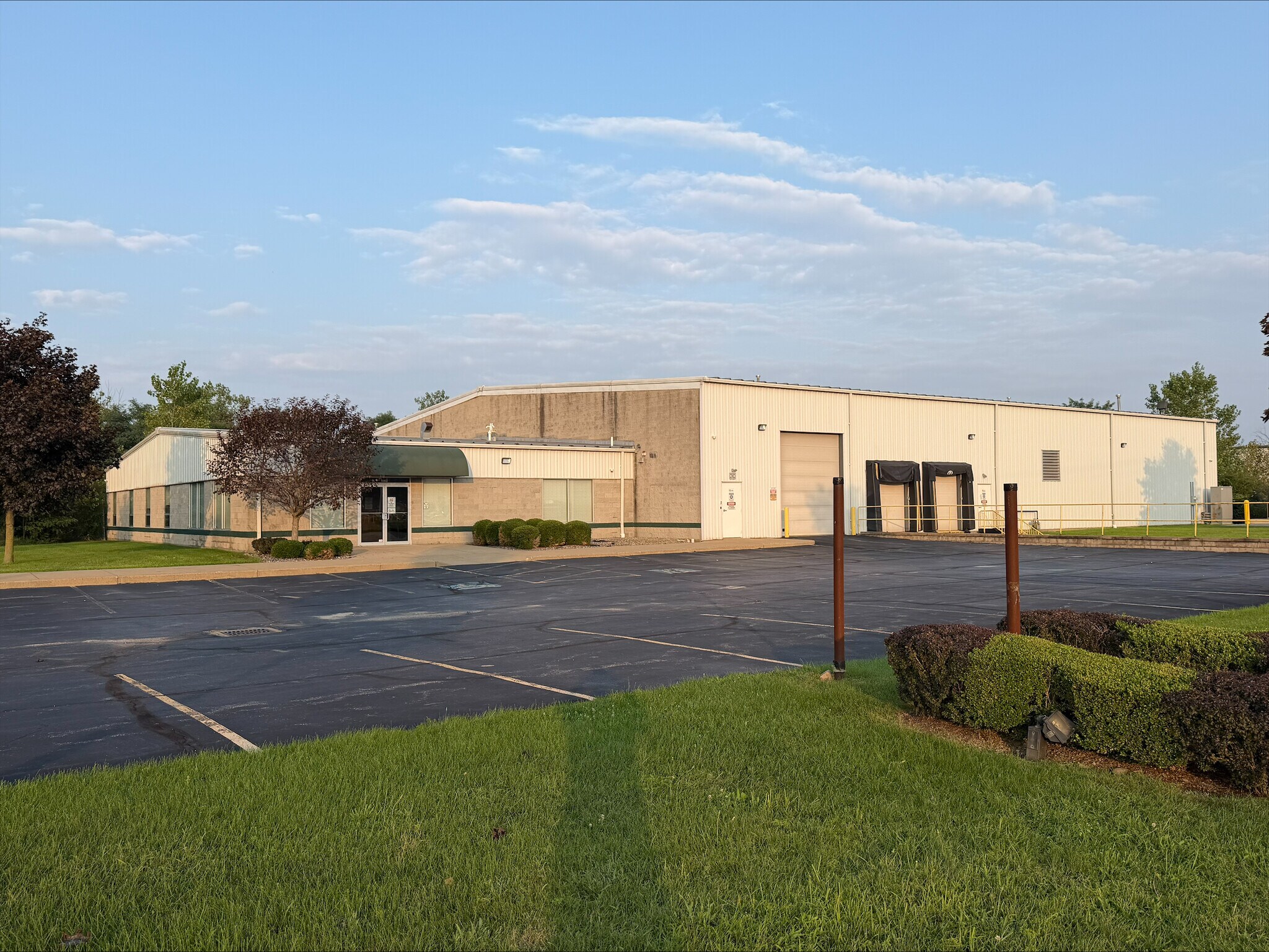 1062 Ohio Works Dr, Youngstown, OH for Sale