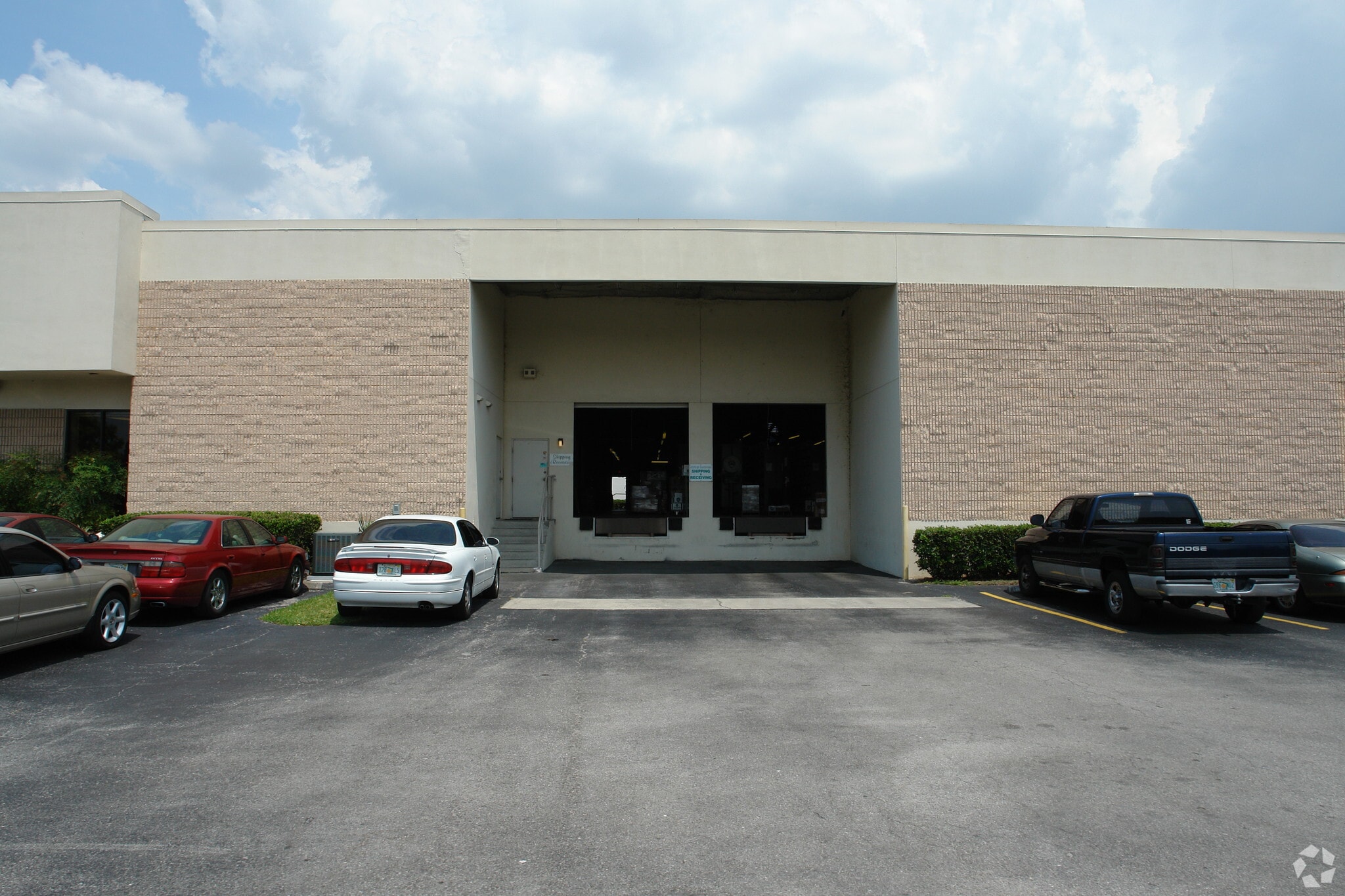 5040 Tampa West Blvd, Tampa, FL for Sale
