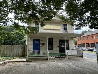 Gaithersburg, MD Storefront Retail/Office - 403 E Diamond Ave