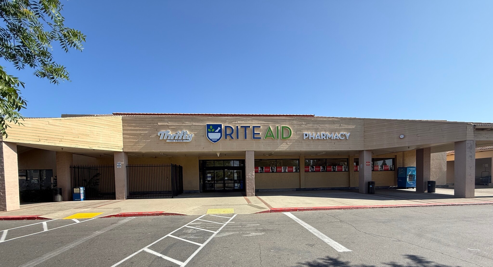 9113-9199 Kiefer Blvd, Sacramento, CA for Rent