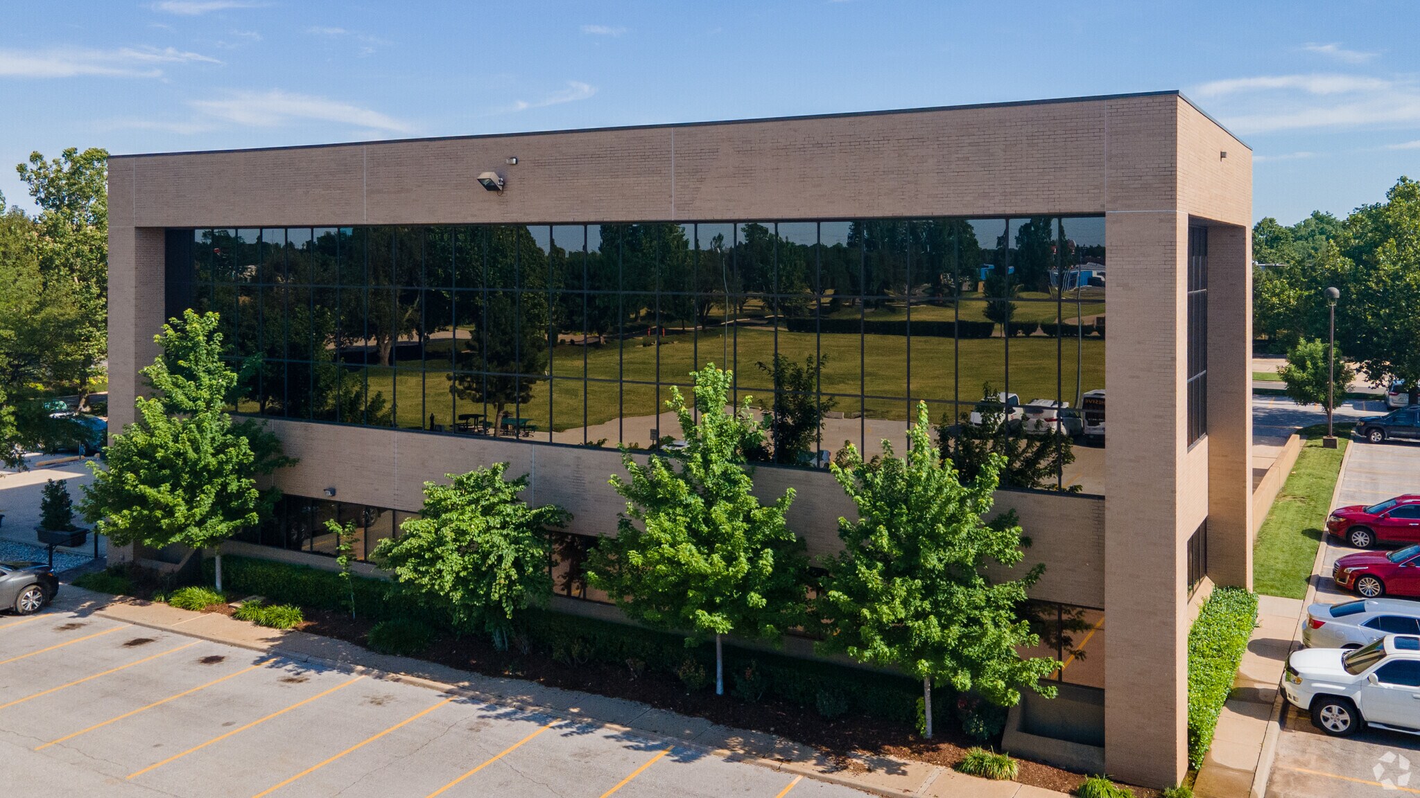 4100 Perimeter Center Dr, Oklahoma City, OK for Rent