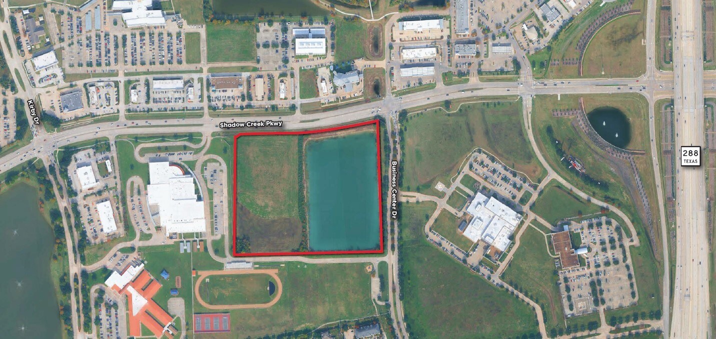 2234 Shadow Creek Pky, Pearland, TX for Sale