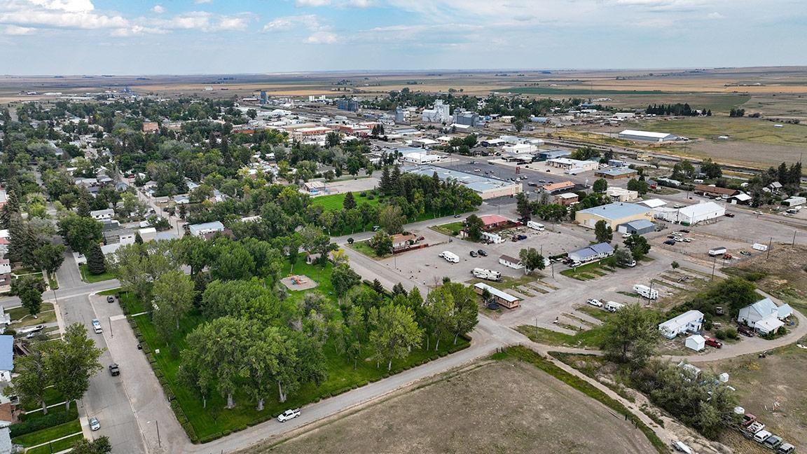 719 Maryland St, Conrad, MT for Sale