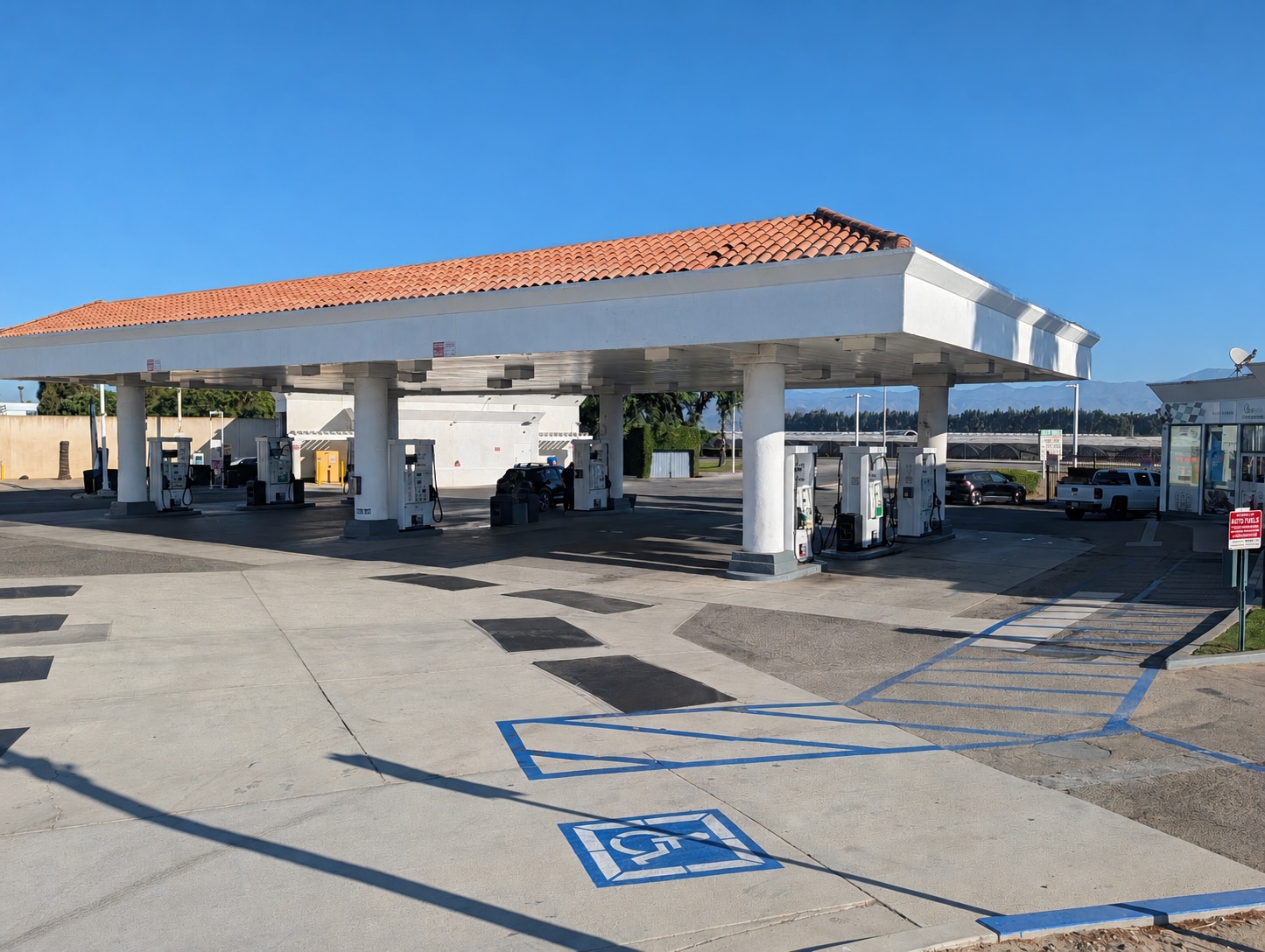 2450 Auto Center Dr, Oxnard, CA for Sale