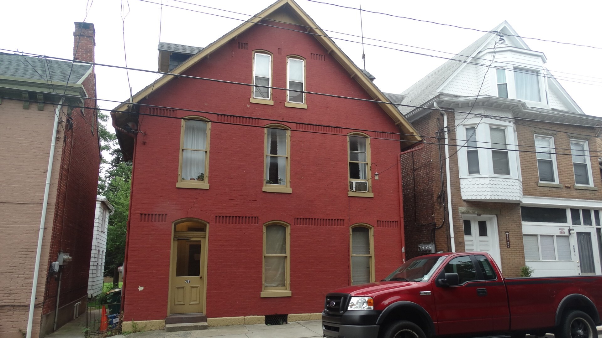 268 E Queen St, Chambersburg, PA for Sale