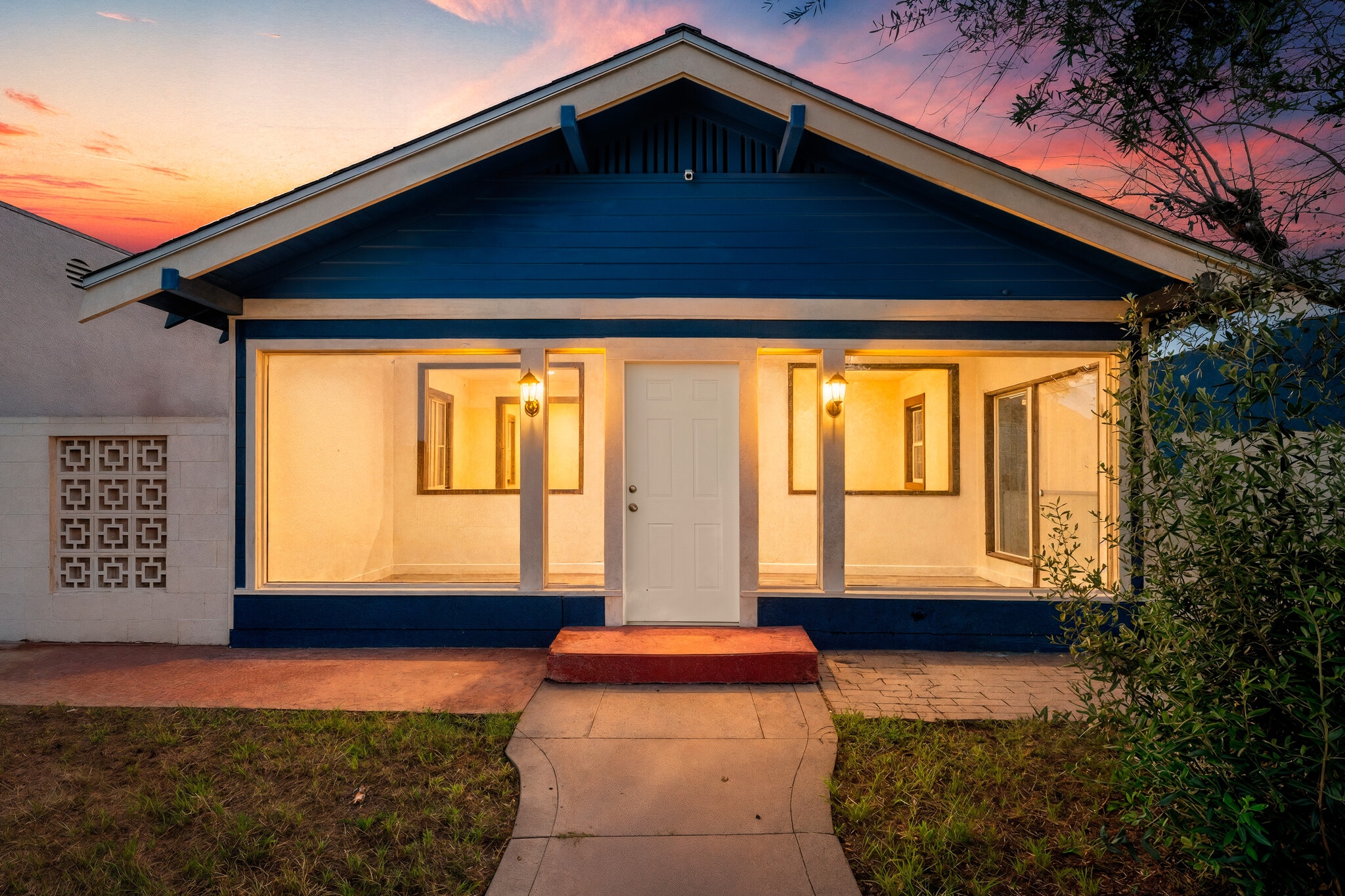 1825 Baker St, Bakersfield, CA for Sale