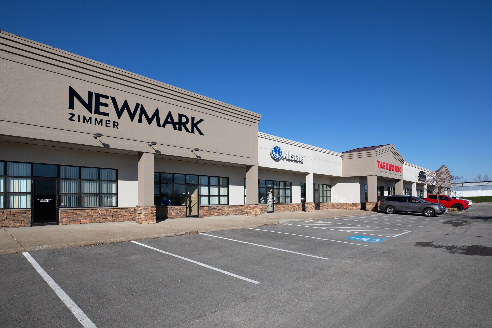 1469-1499 SW Market St, Lee's Summit, MO for Rent