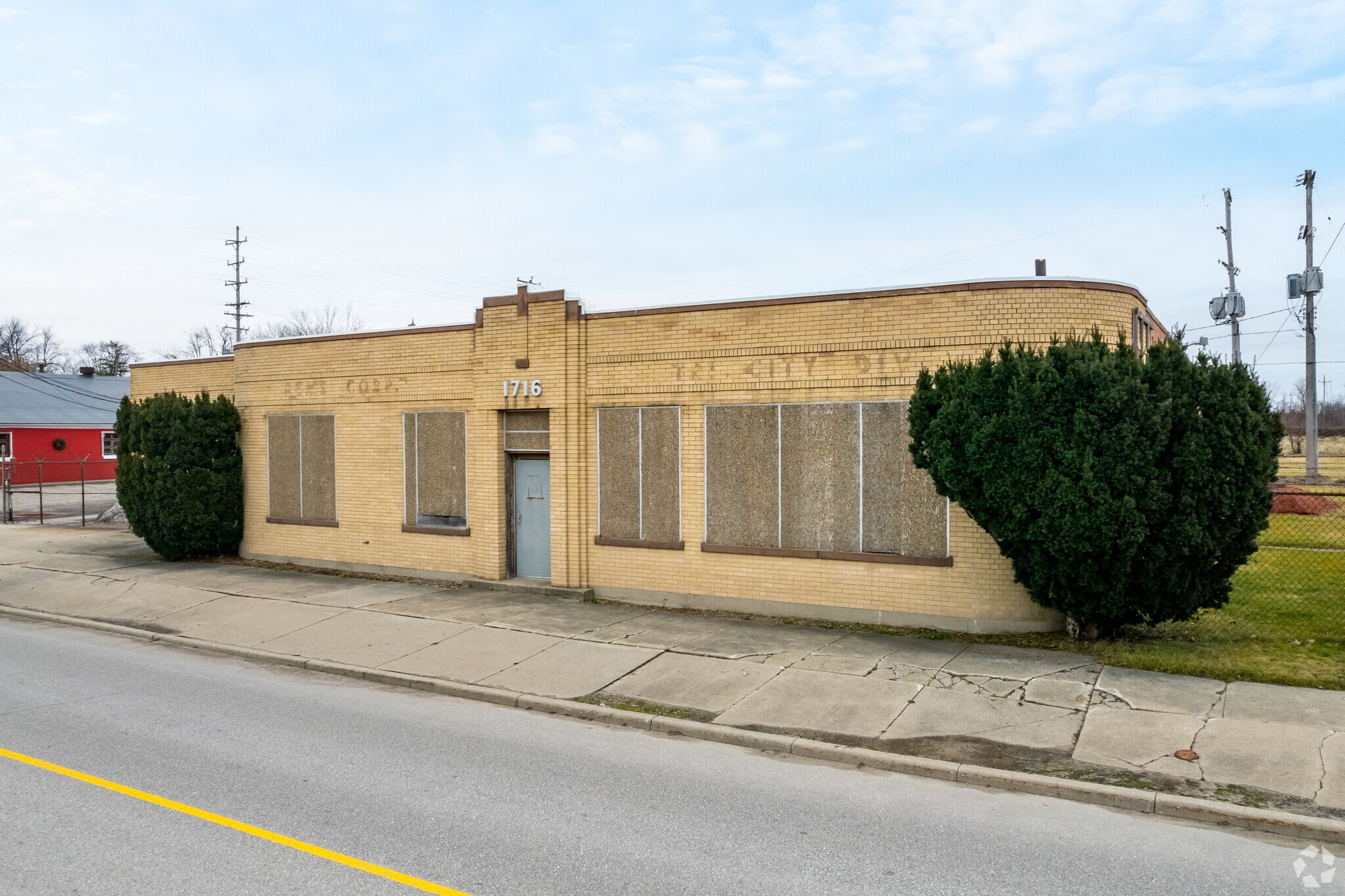 1716 S Jefferson Ave, Saginaw, MI for Sale