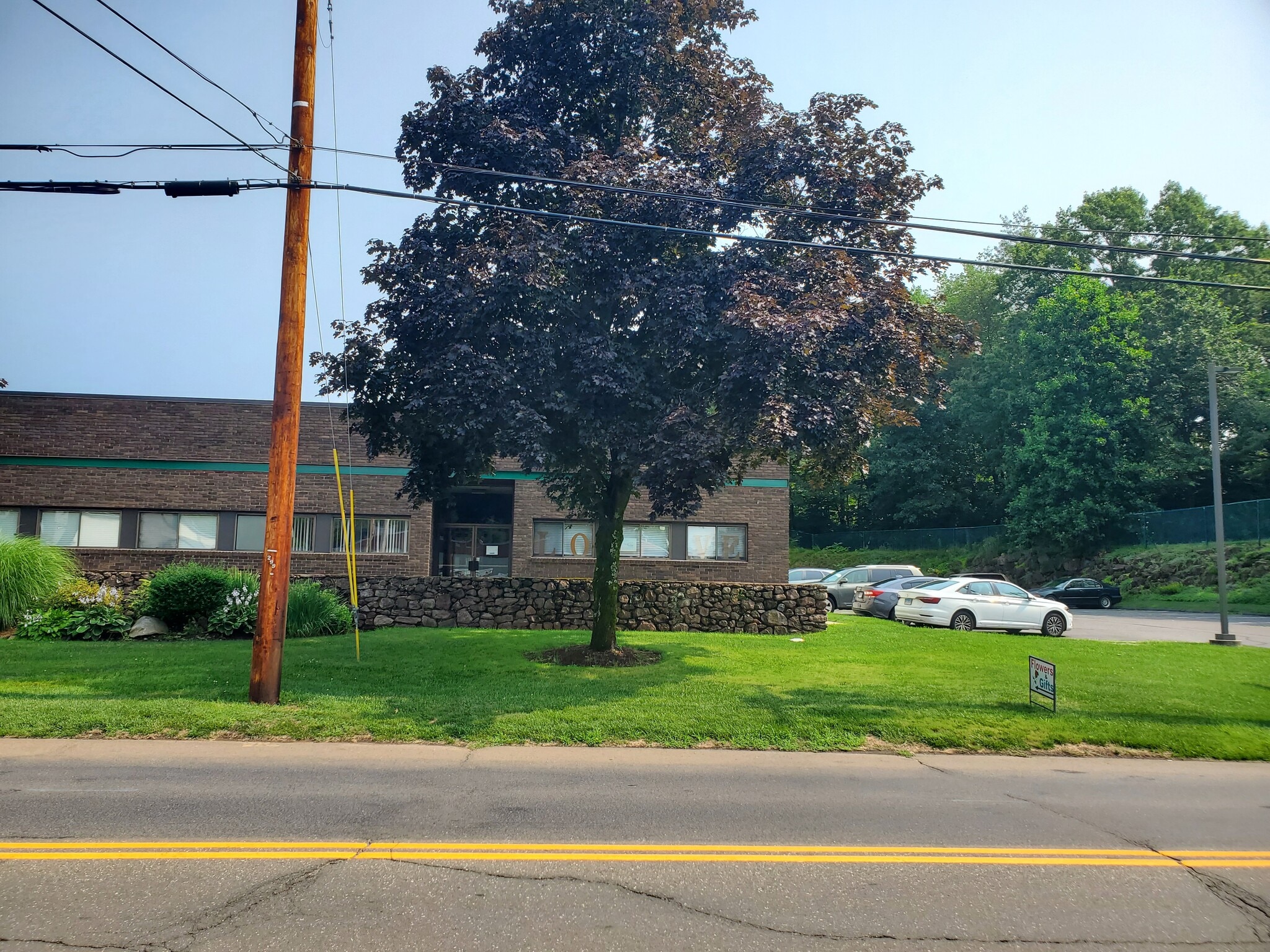 105 Sanford St, Hamden, CT for Rent