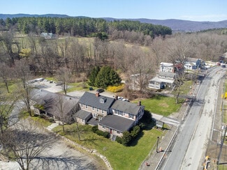 South Egremont, MA Storefront Retail/Residential - 39 Main St