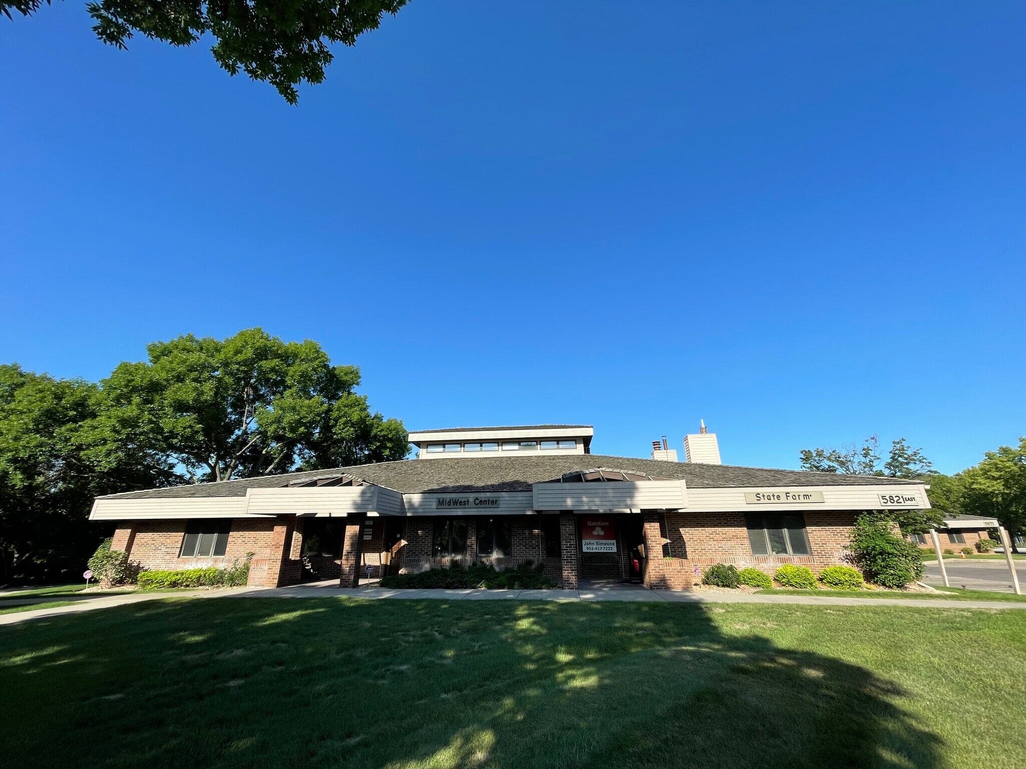 5821 Cedar Lake Rd, Saint Louis Park, MN for Rent