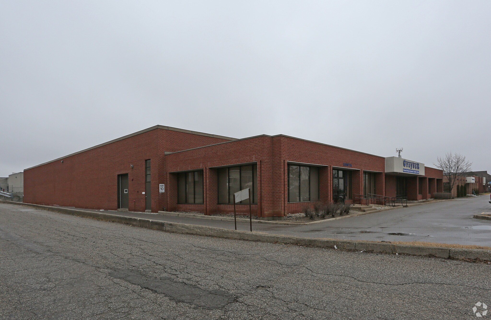 5895 Whittle Rd, Mississauga, ON for Rent