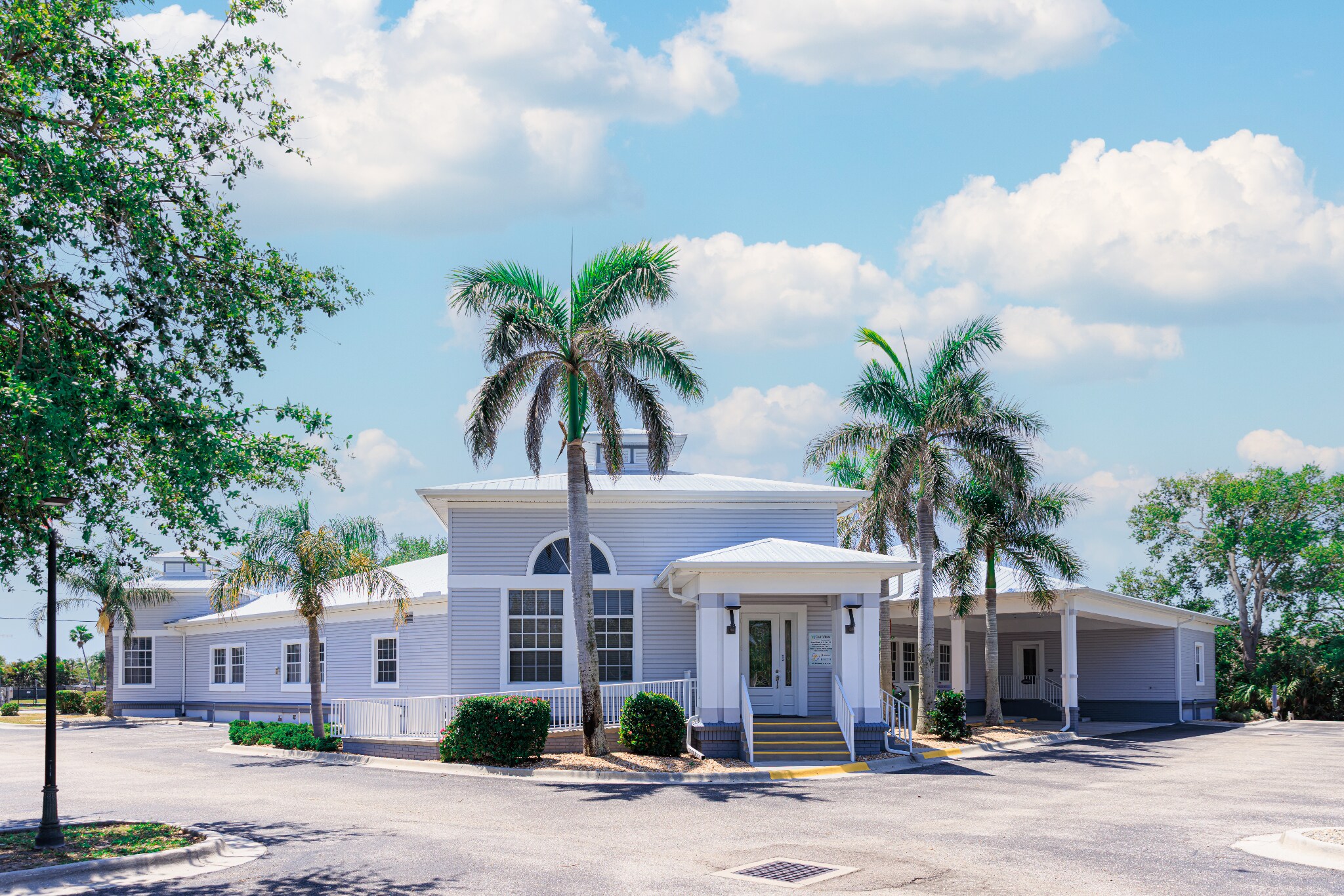 21942 Edgewater Dr, Port Charlotte, FL for Sale