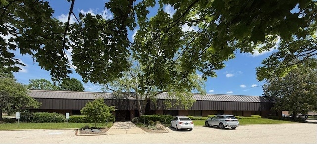 425 Barclay Blvd, Lincolnshire, IL for Rent