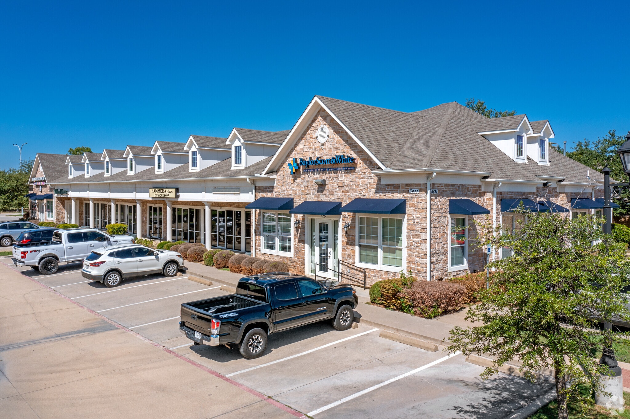 5411 Basswood Blvd, Fort Worth, TX for Rent