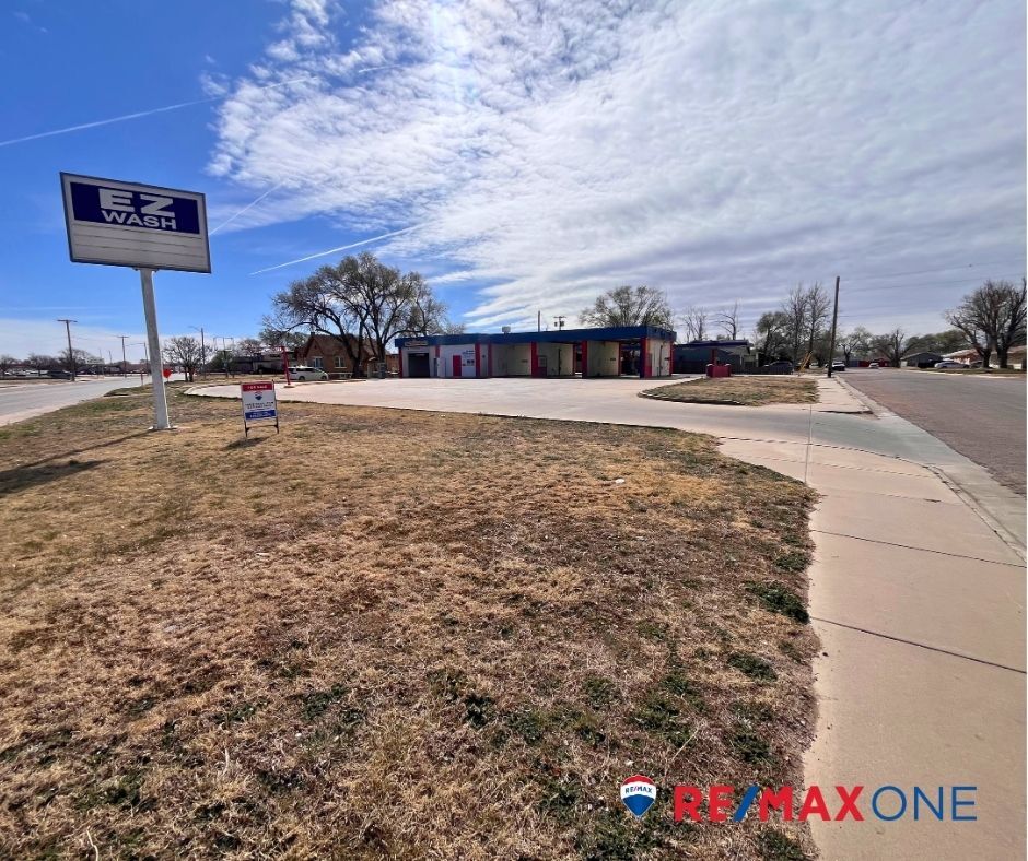 1114 Bancroft St, Garden City, KS for Sale