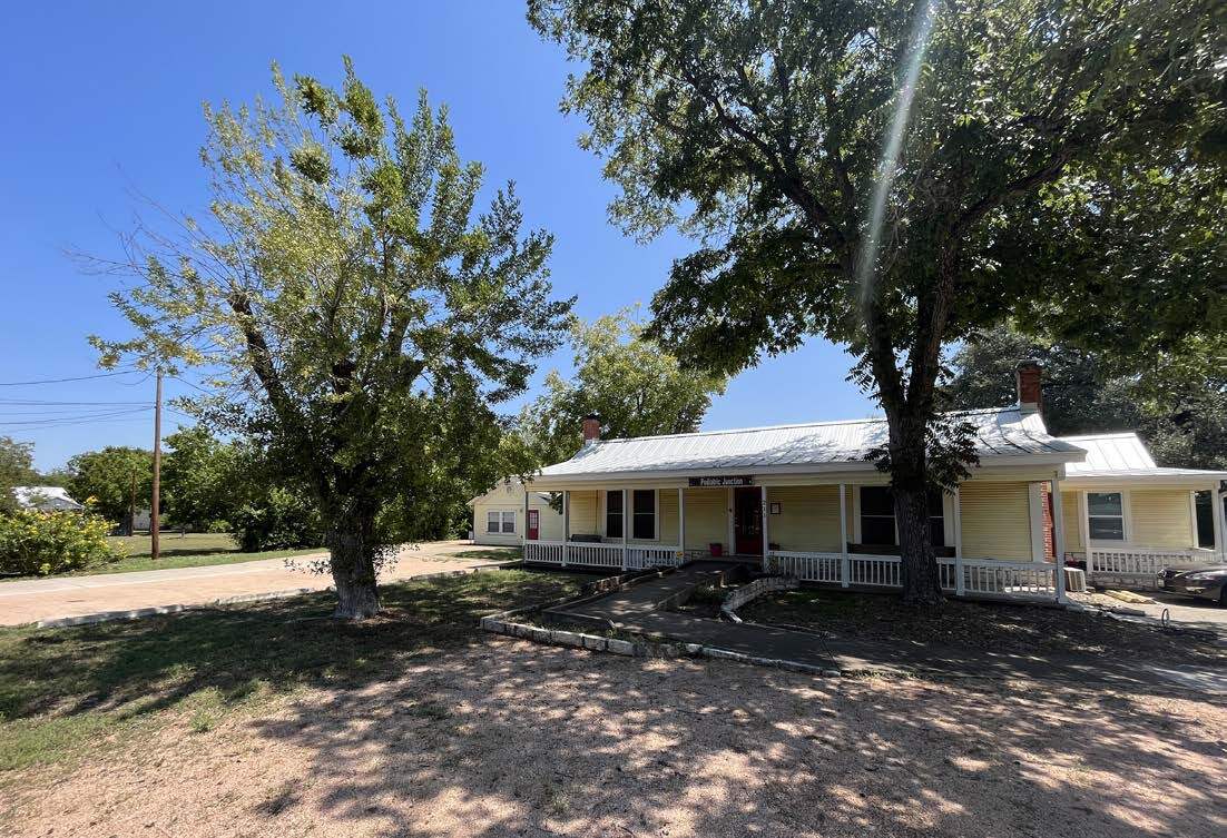 211 Railroad St, Buda, TX for Sale