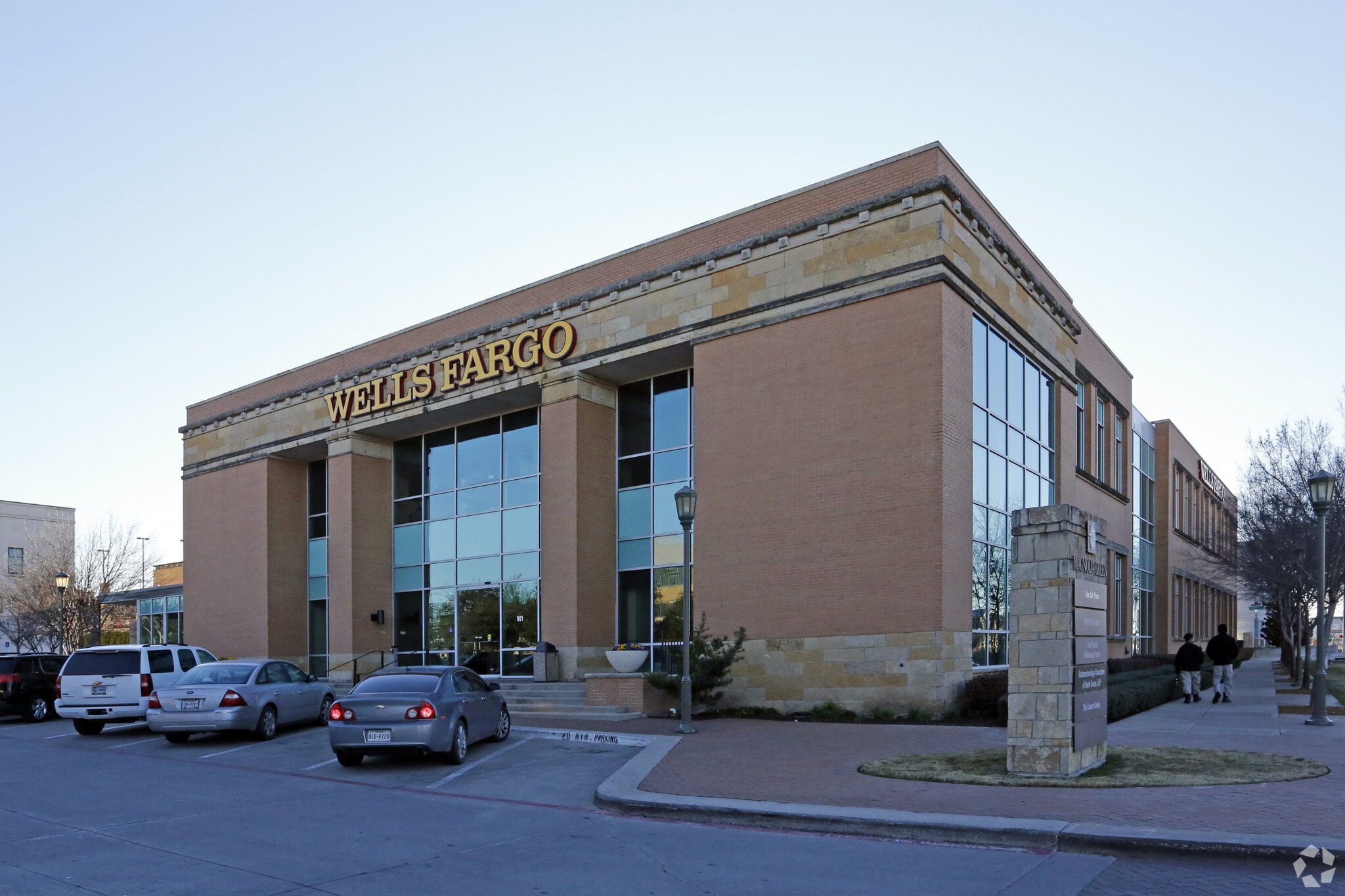 901 W Rosedale St, Fort Worth, TX for Rent